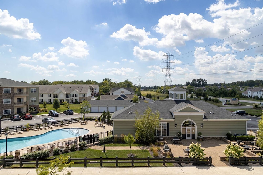 Long Stay 2BR Pet-friendly New Albany Area