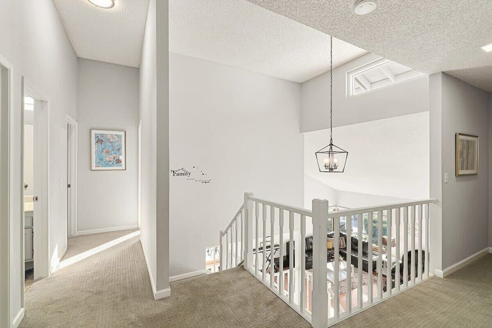@ Marbella Lane - 4BR Siliconvalley Gempool House