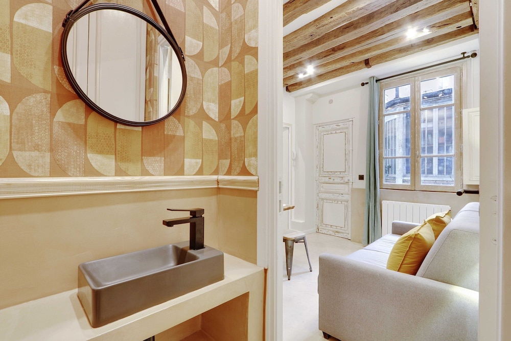 Authentic Apartment - 1br/4p - Le Marais