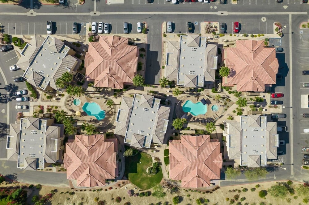 Downtown La Quinta Charmer- Walk to Dining Shops