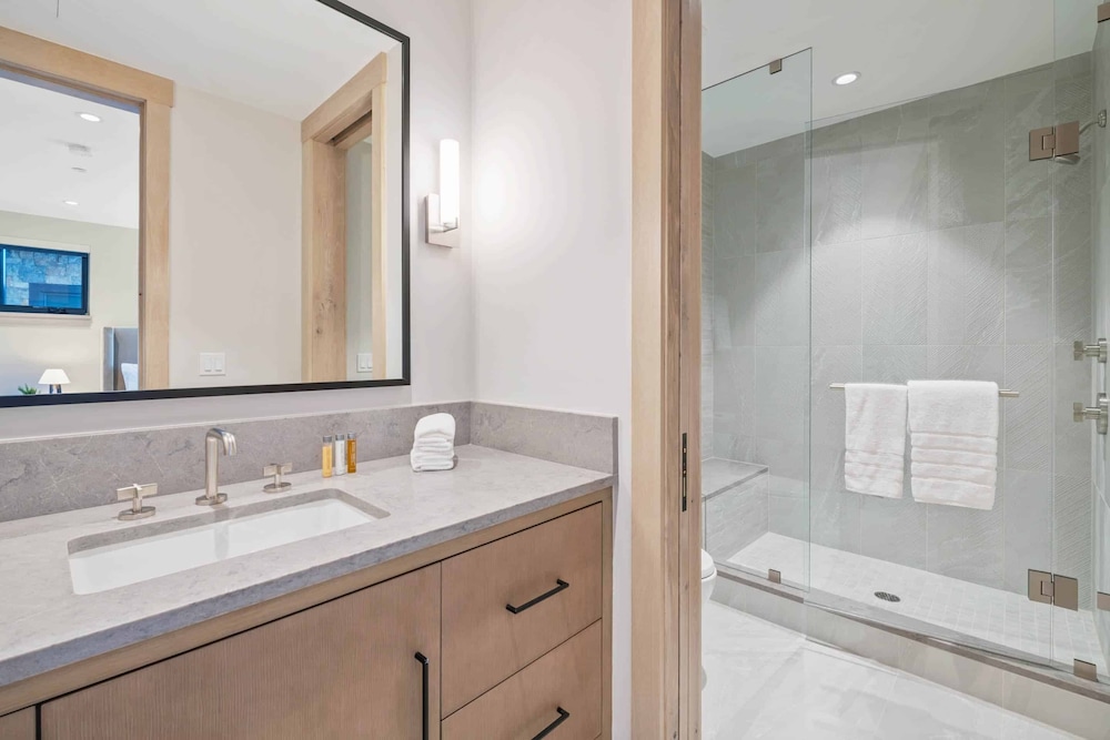 One Riverfront Village by EWH - Property Image 16