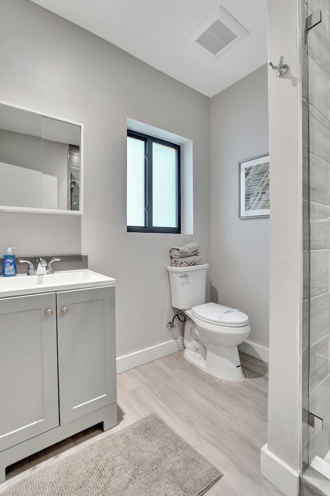 2922 Banyan Units view 5