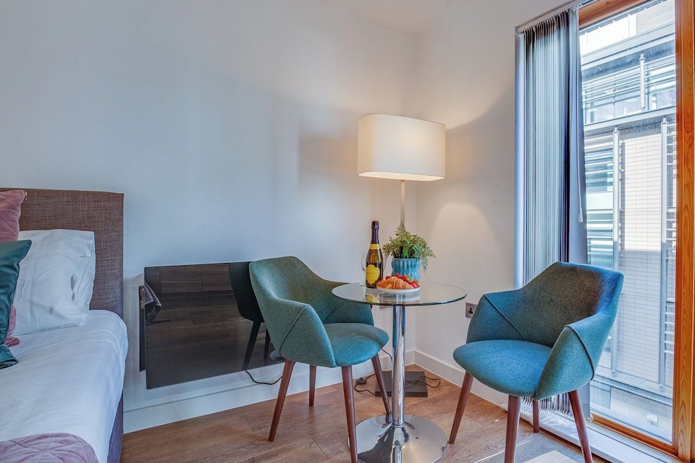 Sheffield 3rd fl City Studio Apartment