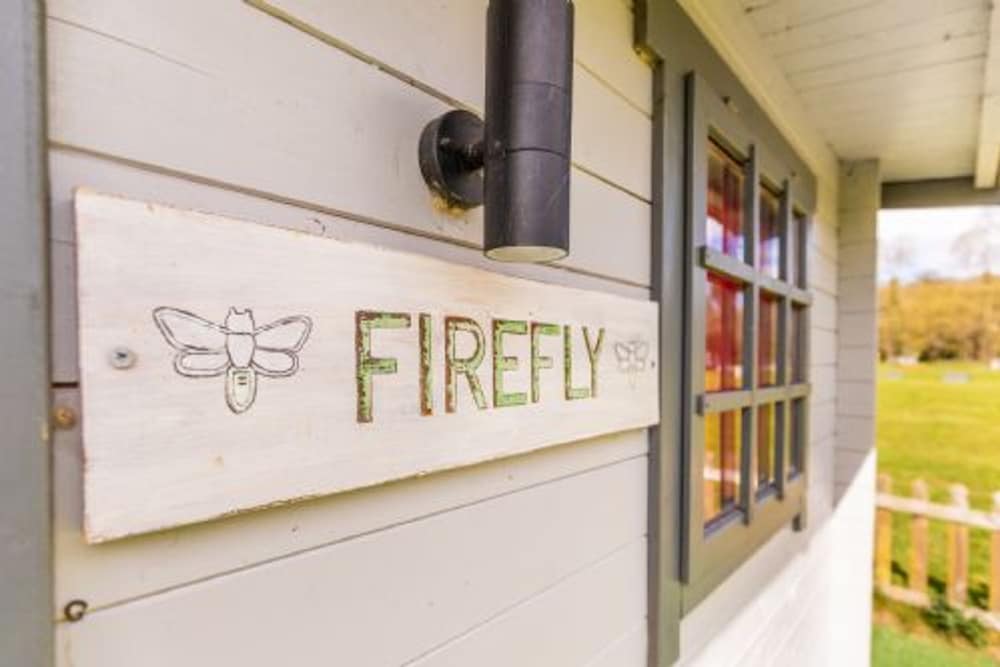 Host Stay Firefly Spa Lodge