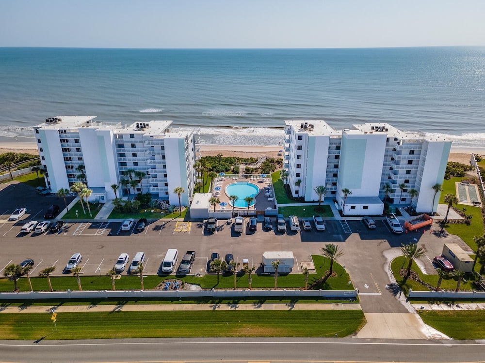 Shorehom by the Sea 51