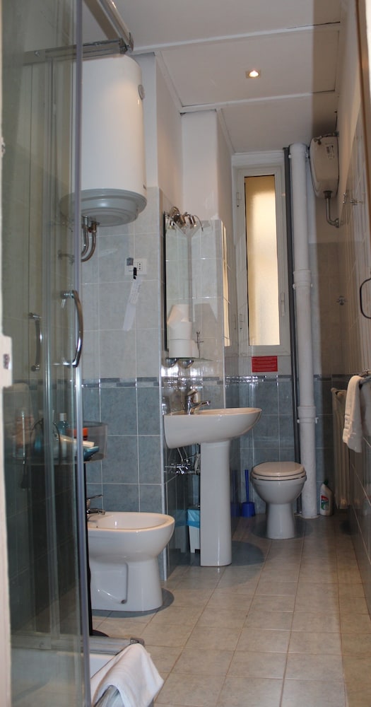 Galilei Guest House