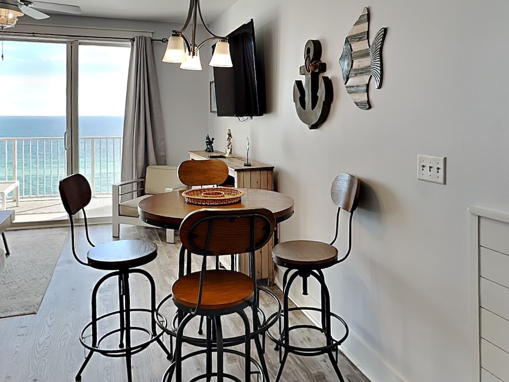 Majestic Sun #1008A by Southern Vacation Rentals