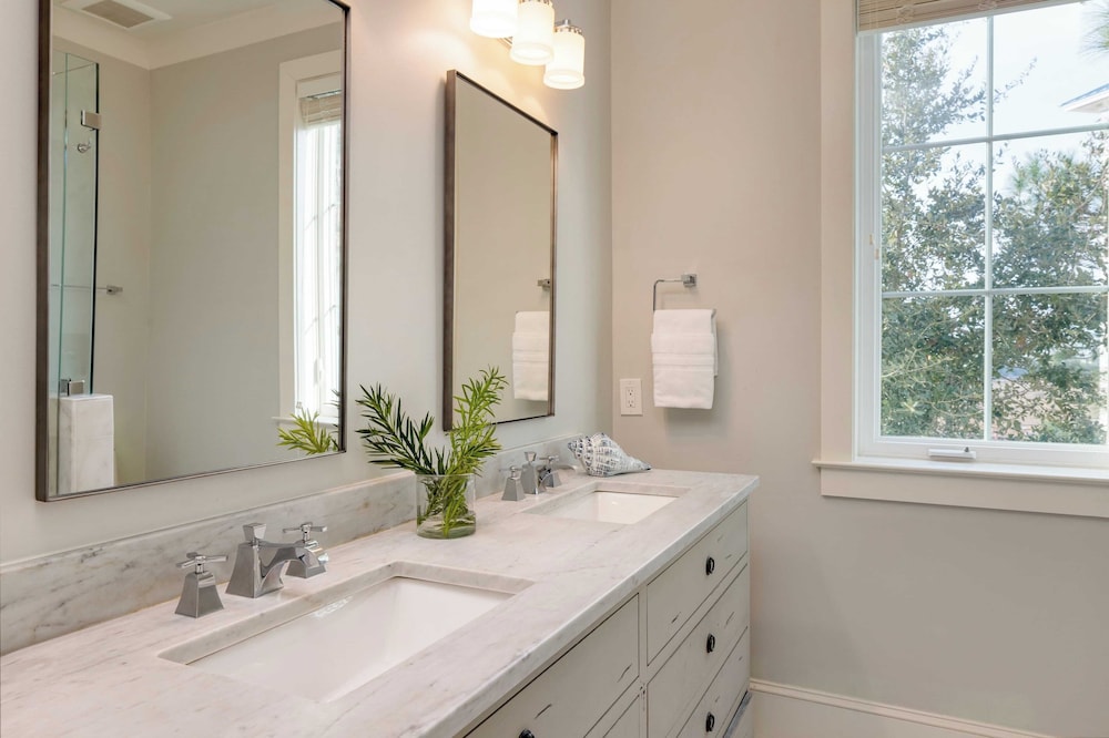 Sleeps 48, 2 Homes w/ Private Beach Access Bradley Circle Buyout by Avantstay