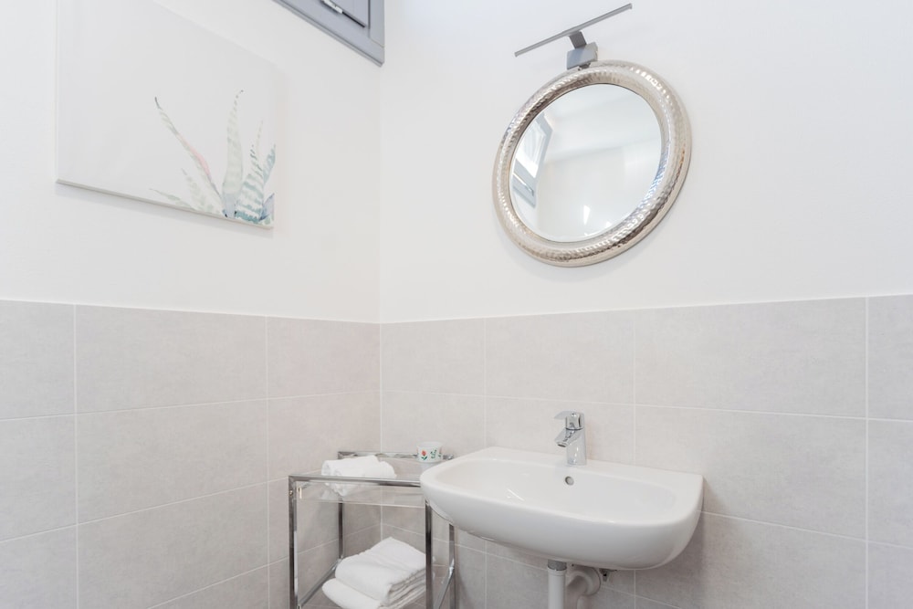 Garibaldi 24 Apartments by Rent all Como