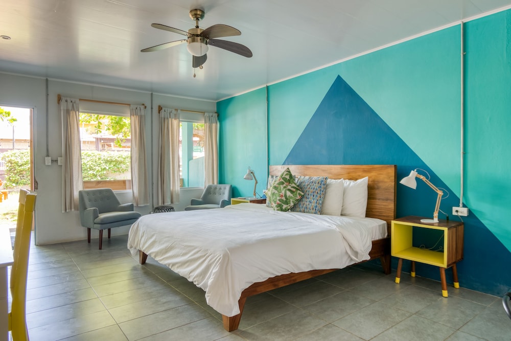 Selina Jaco - Hostel