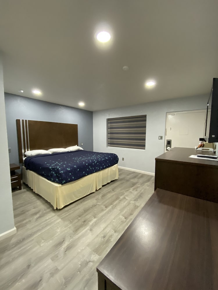 Budget Inn