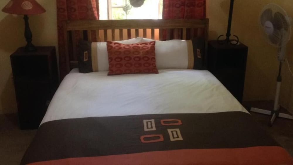 Nkhudzi Beach Lodge