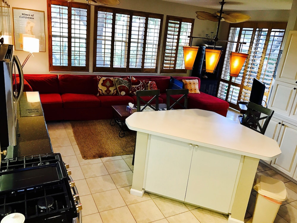 Private-Luxurious Mediterranean Villa - Property Image 3