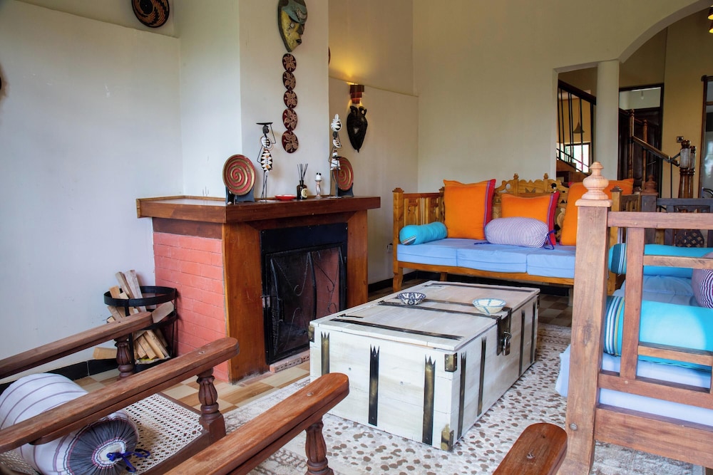 Saba House & Lodges