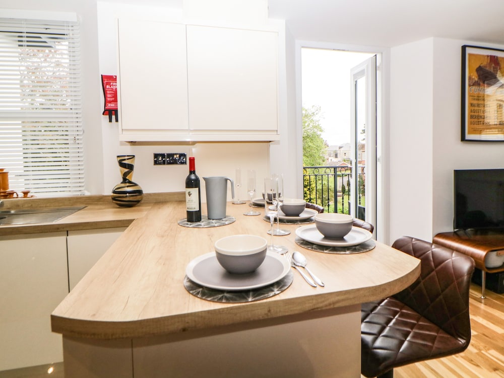 Apartment 4 10 Somers Court