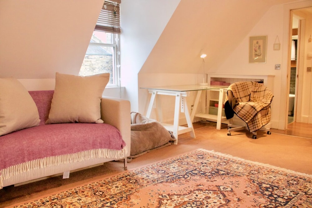 Cosy Studio Apartment in Edinburgh