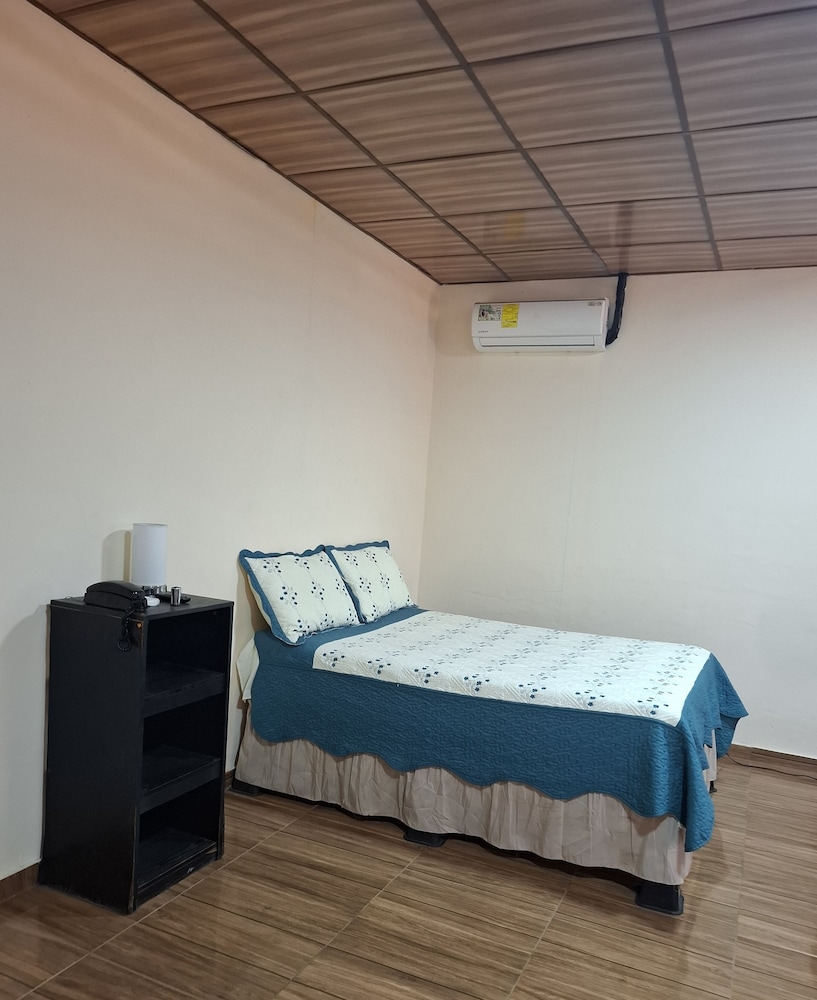 PLEASANT HOSTAL PANAMA