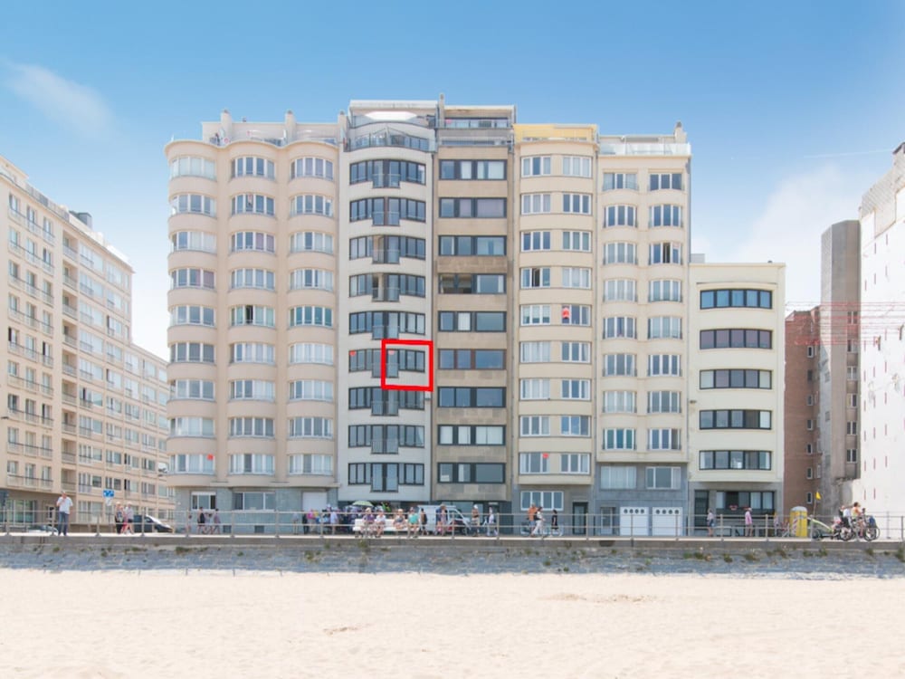 Apartment With Harbour Chanel View
