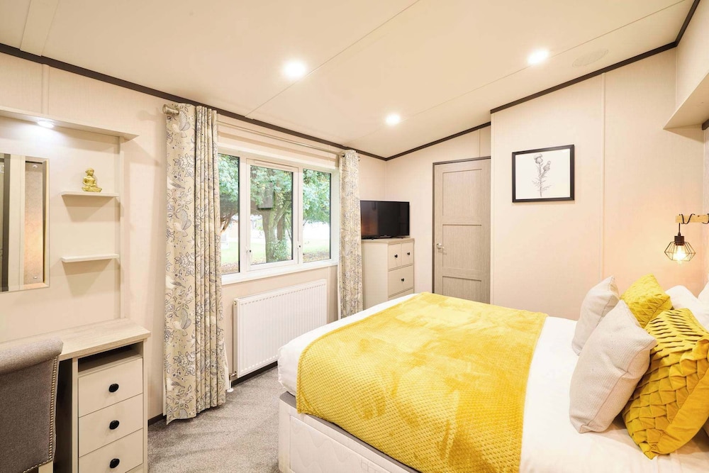 Host Stay Sunbird Lodge