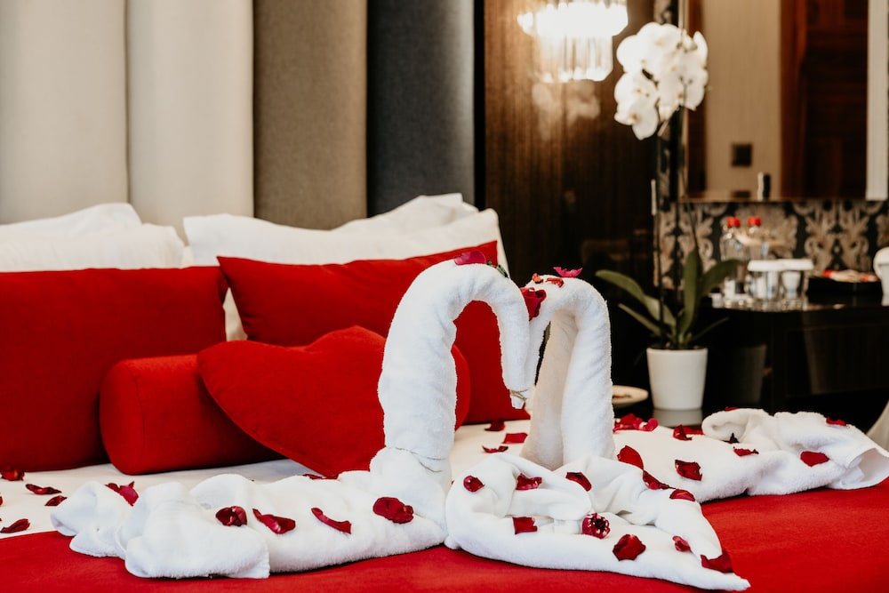 Grand Lark Otel - Image 6