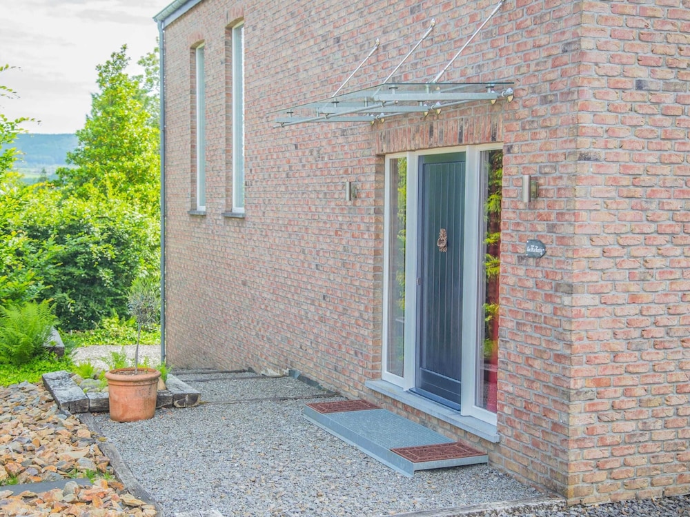Holiday Home With a Terrace in Warisy