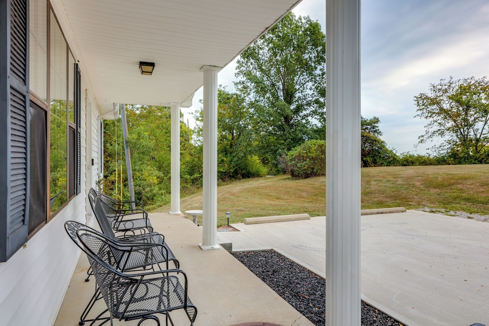 Kentucky Countryside Escape: 5 Mi to Williamstown!