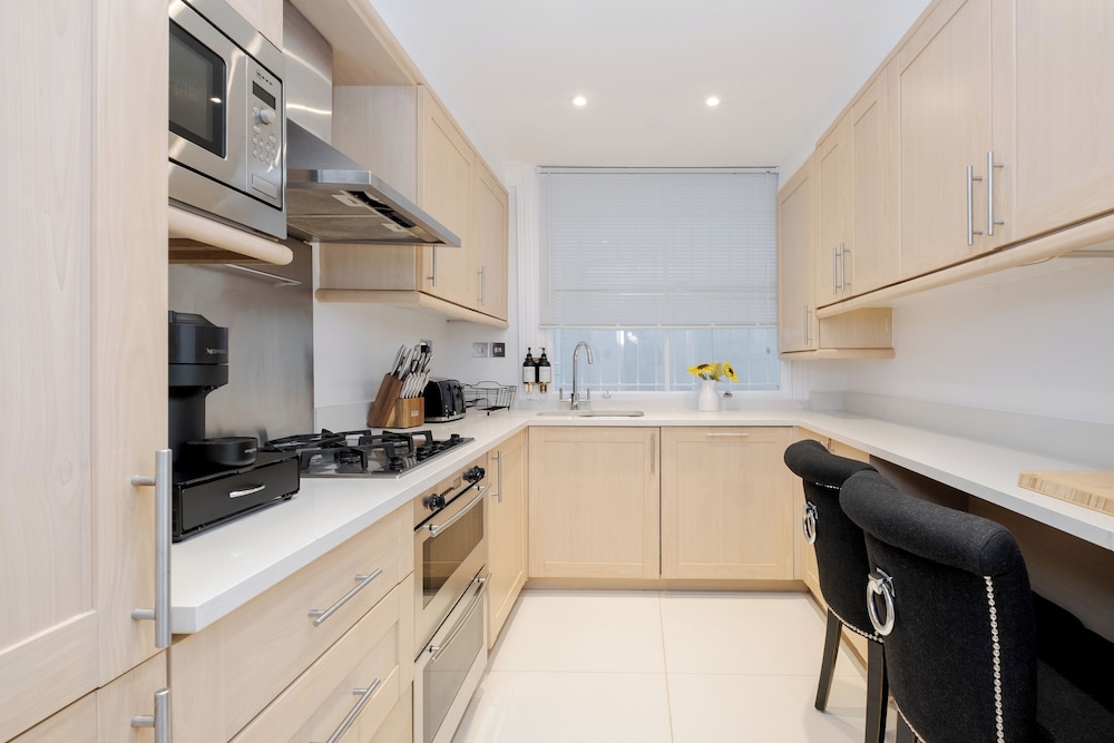 Luxury 2 Bedroom Oasis in Central London