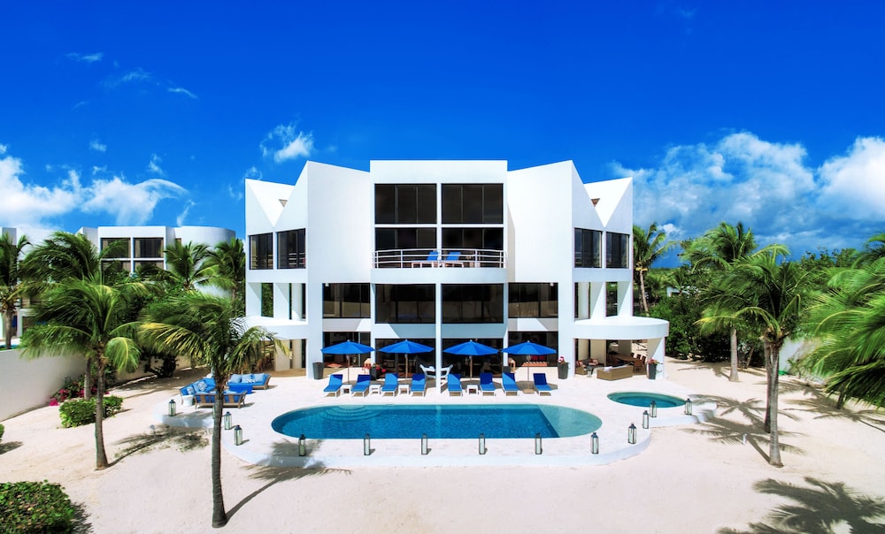 Altamer Resort
