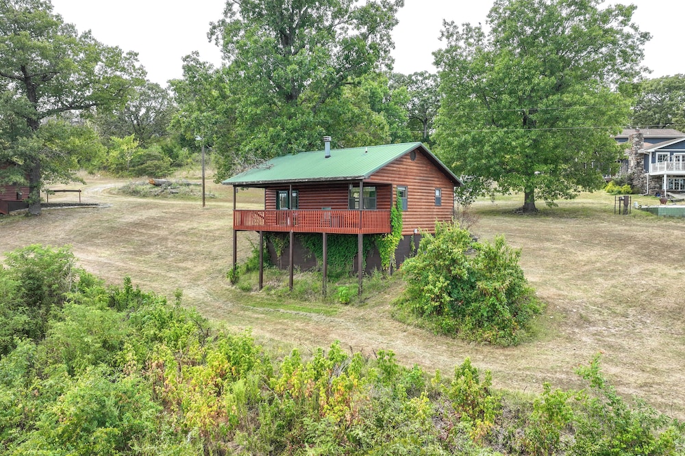 Riverfront Berryville Cabin w/ Grill & Fireplace! view 5