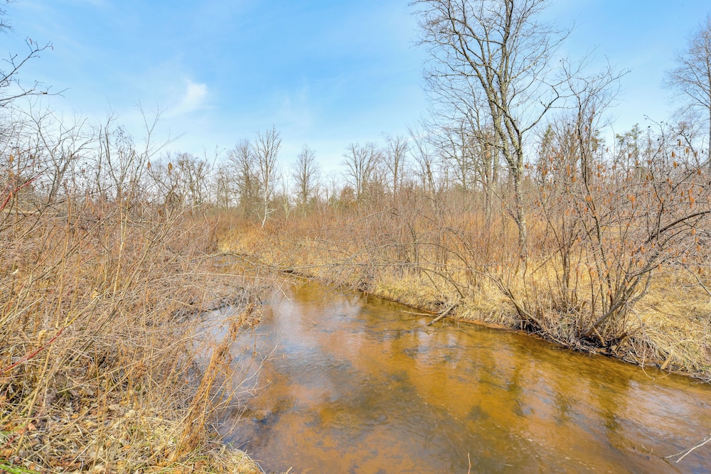 1 Mi to South Twin Lake: Cabin w/ Deck in Trego!