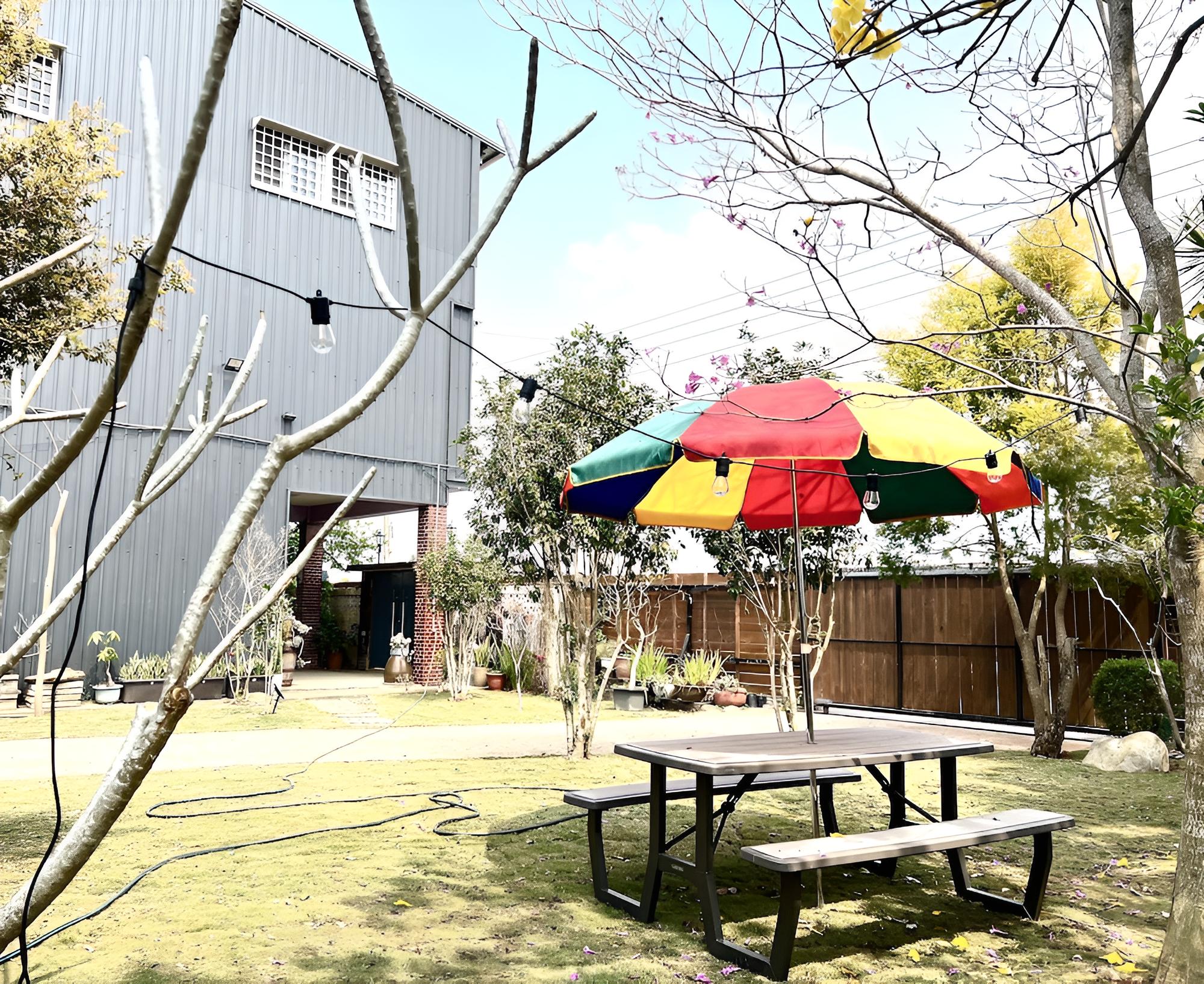 Photo 8