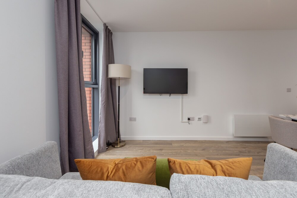 Deluxe Manchester Studio