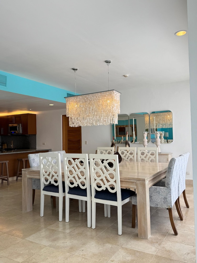Apt w 2BR Ocean View Jacuzzi in Sotogrande