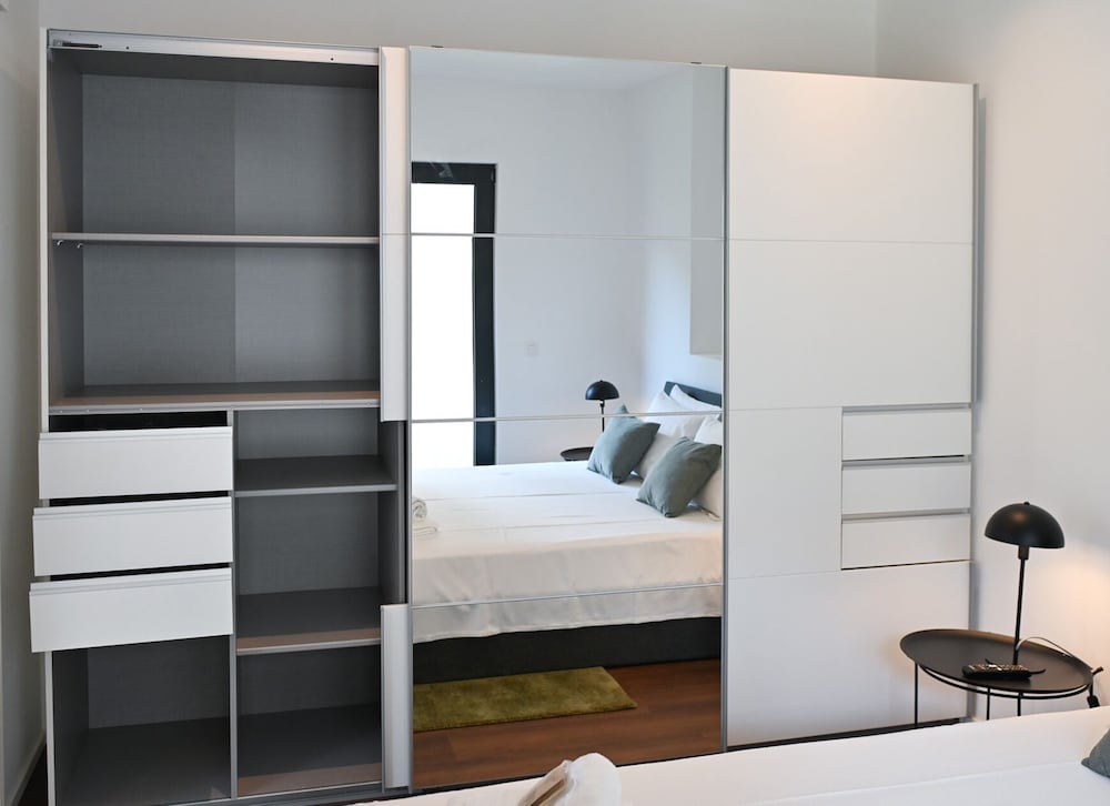 Lugano Suite Modern Concept 3