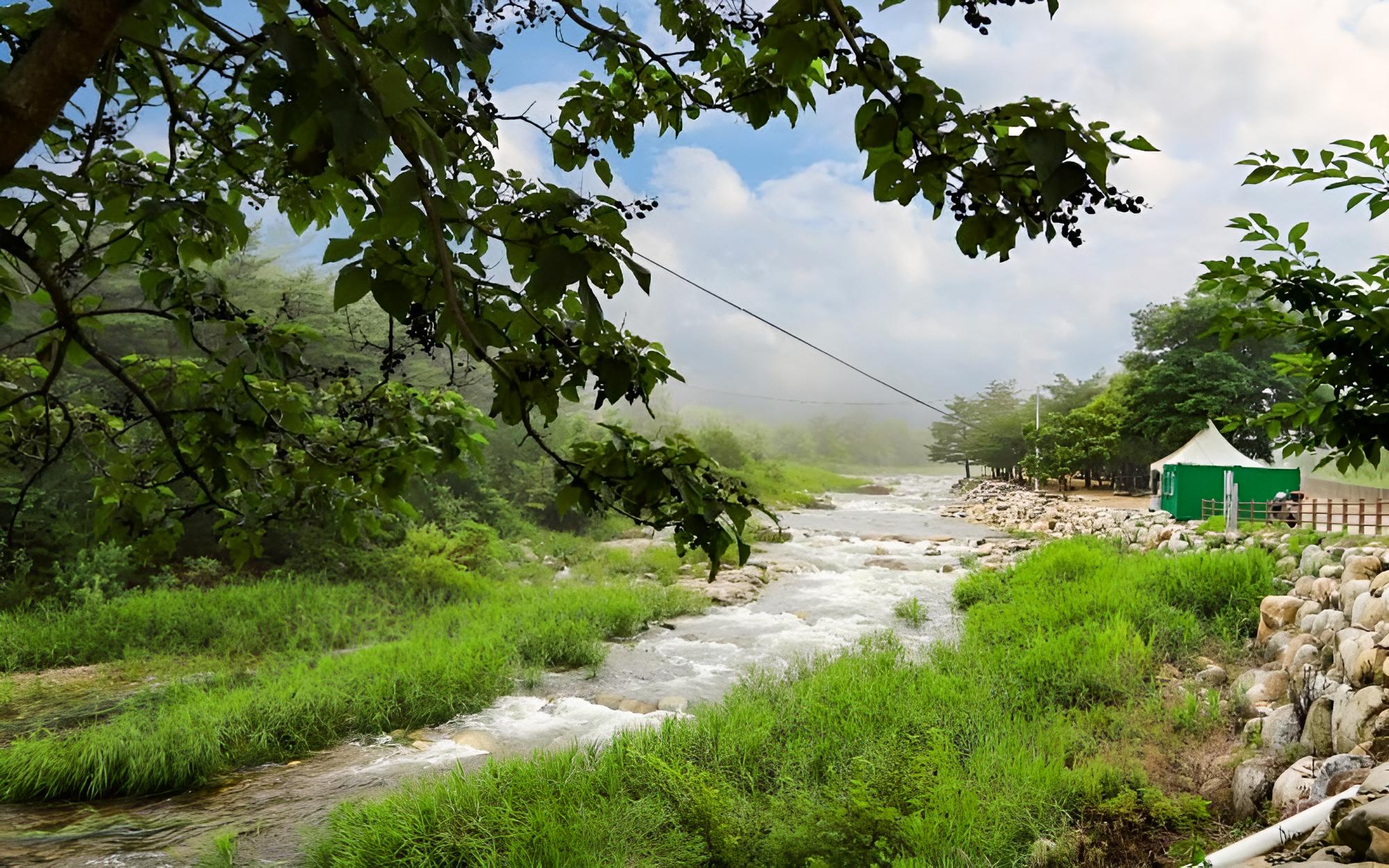 Sogeumgang Three Mountain Pension view 2