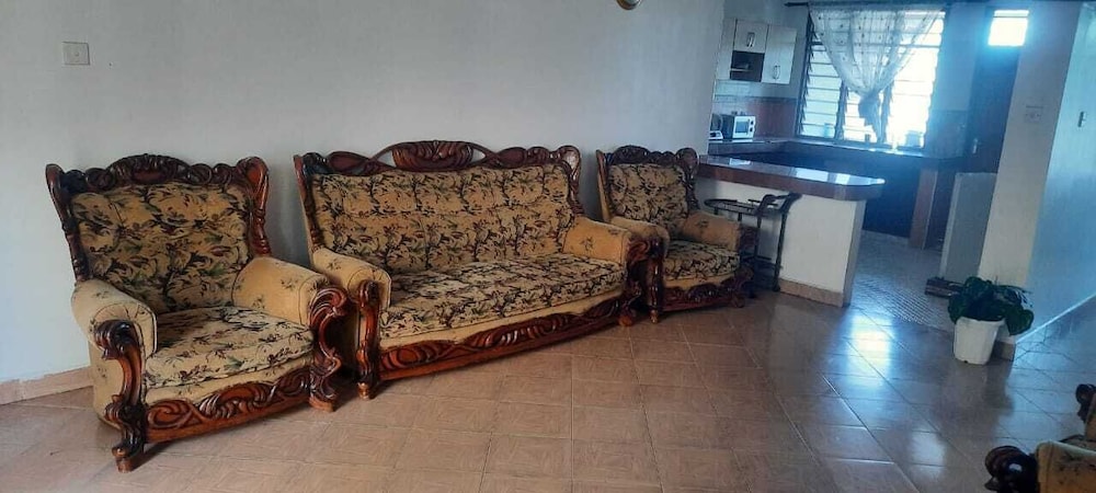 Lux Suites Shiv Apartments Nyali Cinemax