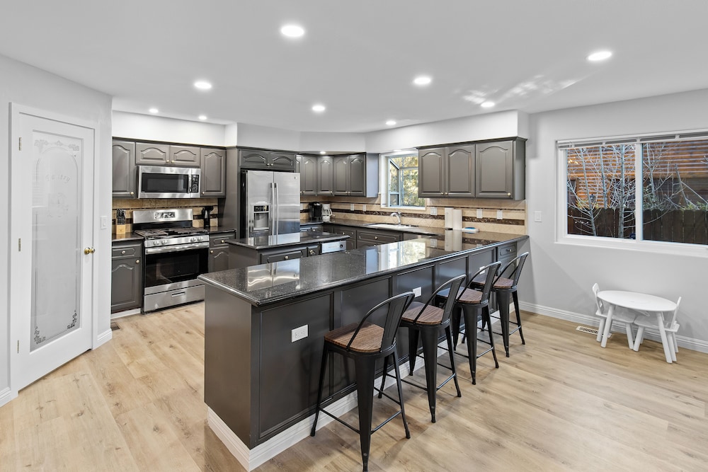 Mountain View Manor #2546