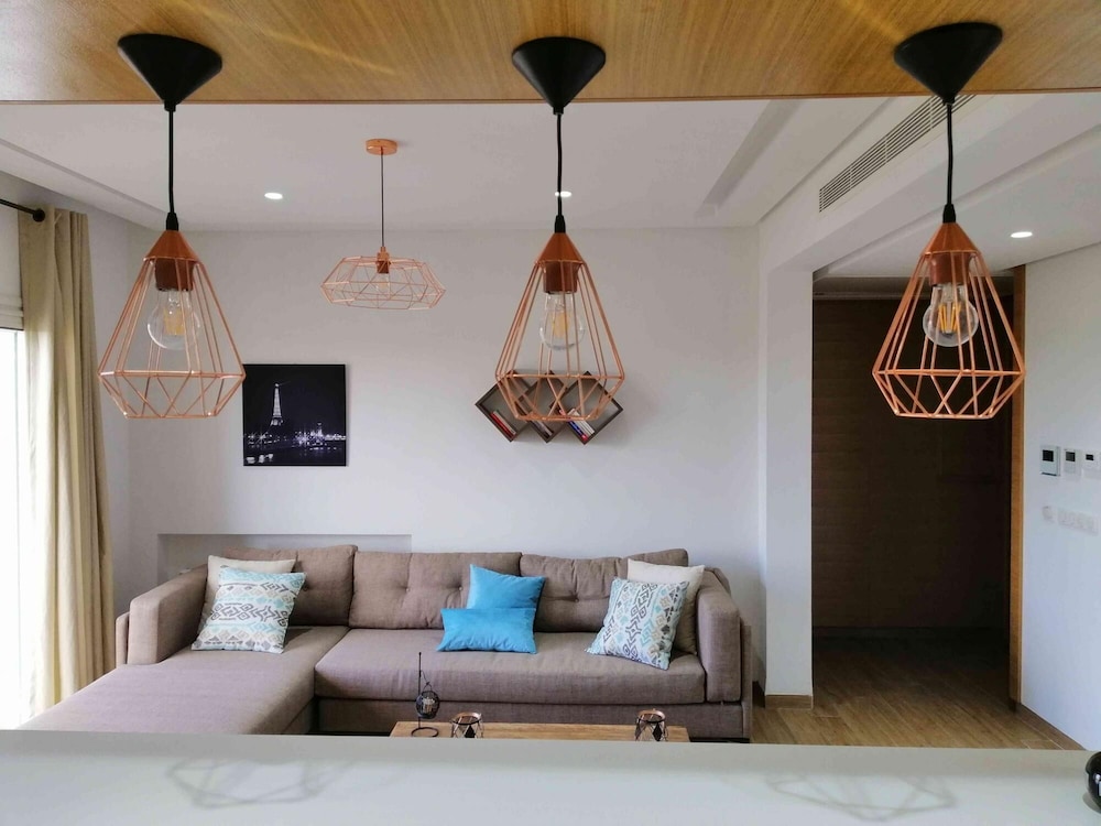 Bright Stylish 1bd Flat in Jardins De Carthage view 4
