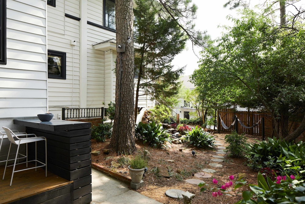 Eden Brae - Birmingham s Premier Retreat