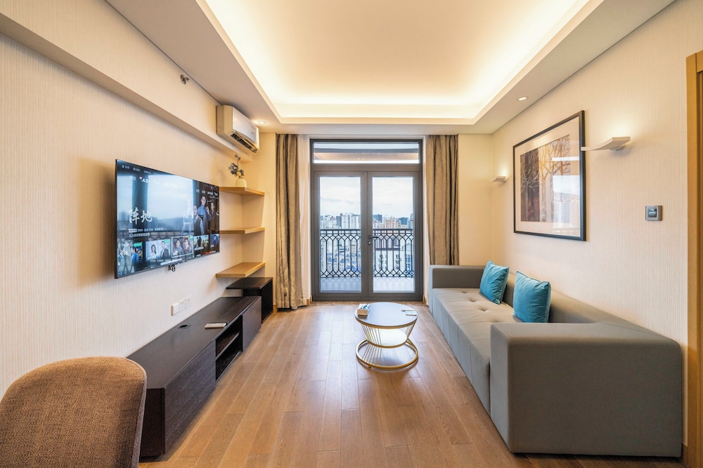 Tyms 1BR APT Huijing Garden