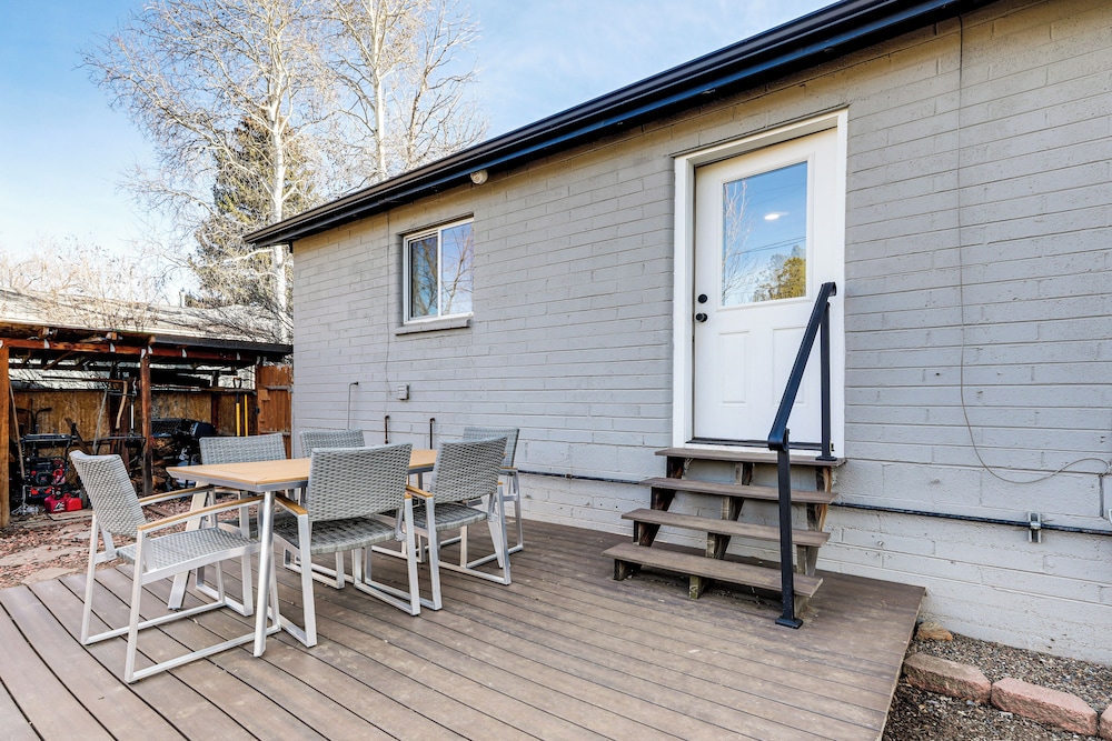 Near NAU & Dtwn! Kid-friendly Flagstaff Retreat