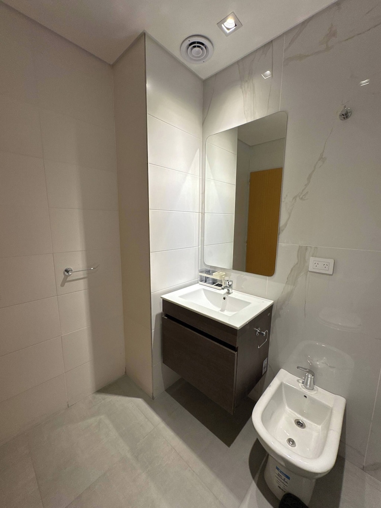 Alberti 360 Charming City Center Apartment With Shared Pool