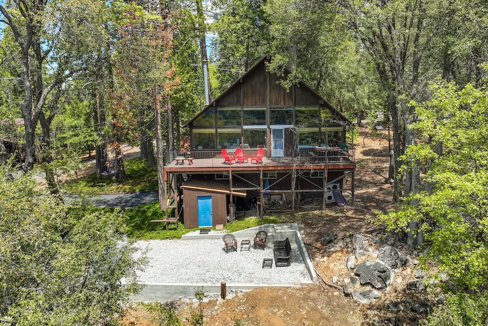 Hike, Bike & Golf: Peaceful Cabin in Twain Harte! view 4