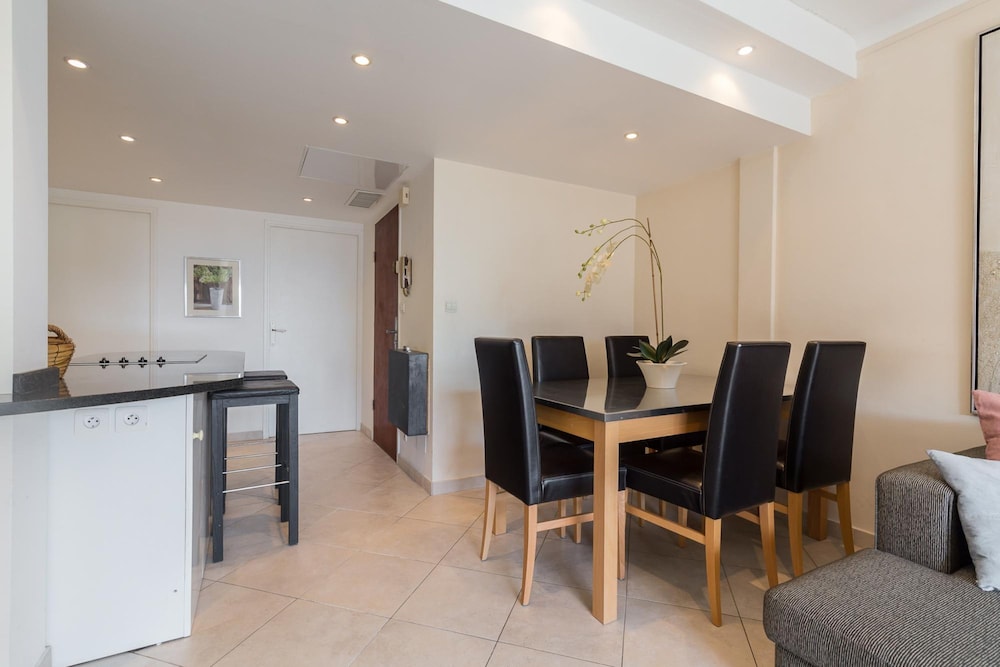Modern 3 Bedroom 3 Bathroom Apartment for Rent Near Cannes Old Town Walking Distance to Palais - 2000