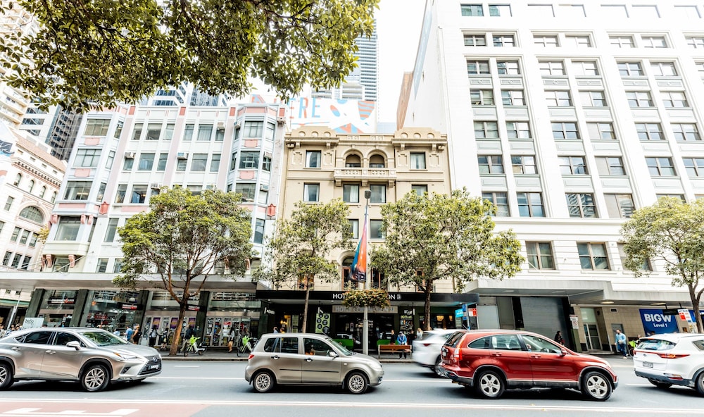 Hotel Coronation - Image 1