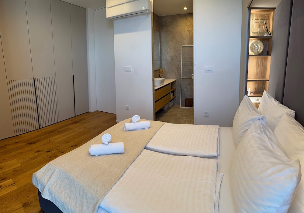 Skyline Penthouse Retreat Luxury in Ljubljana