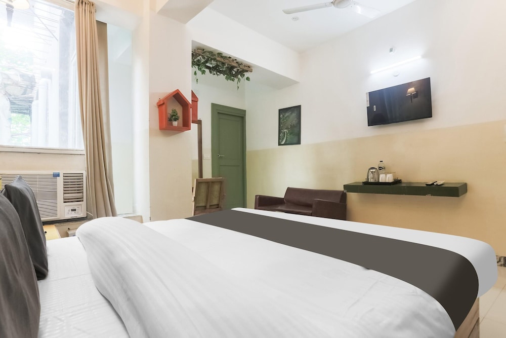 Cozy Stays Near Pacific Mall Rajpur Dehradun