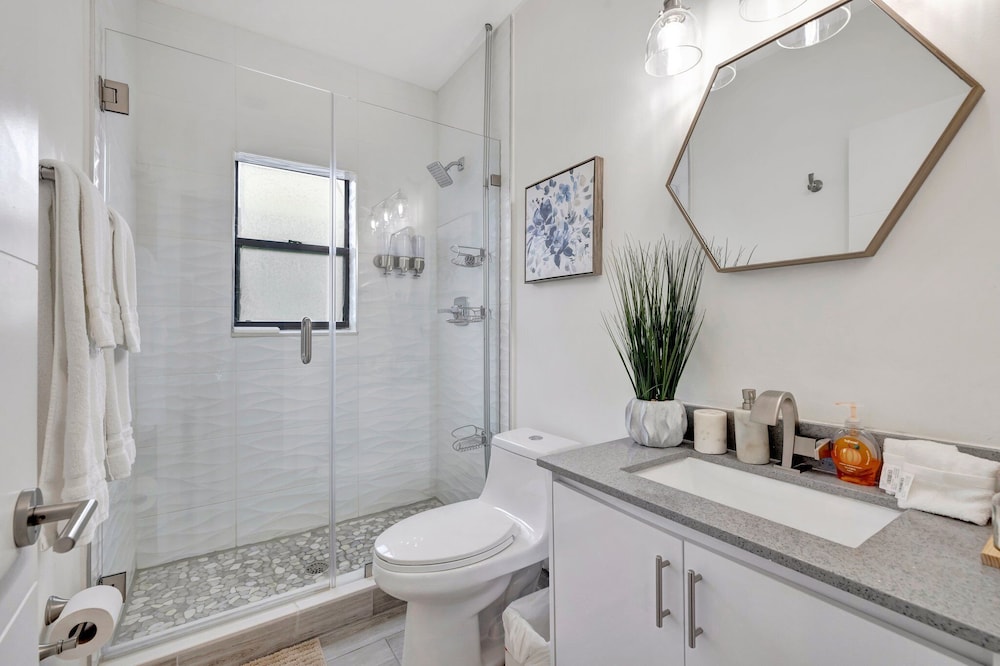 Townhome-10 mins to FTL Beach & Downtown