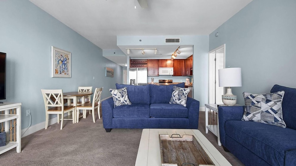 Laketown Wharf 1523