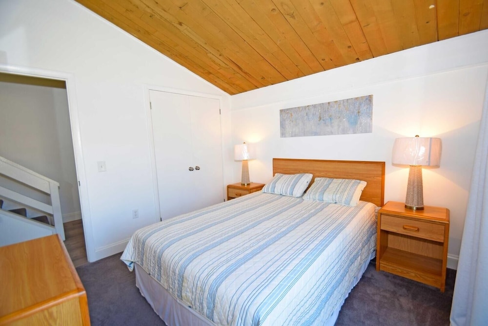 Ocean Pines-borderlinks 48 3 Bedroom Condo by RedAwning view 4
